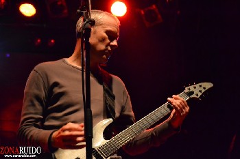 Helmet + Fighting with Wire en Madrid (Marzo de 2012)