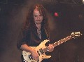 Enrique Rosales abandona Azrael