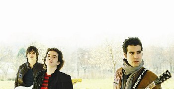 C&oacute;mete el Mundo, nuevo disco de Les Vivo