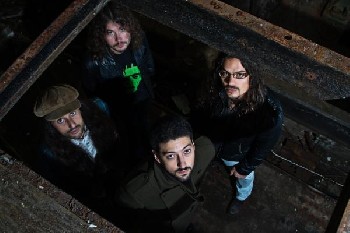 Sandford Music Factory, v&Atilde;&shy;deo en directo y entrevista