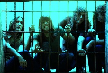 Gimme a Dollar, nuevo v&Atilde;&shy;deo de &Acirc;&acute;77