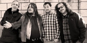 Guillotinas, primer single de Sakeo Guillotinas, primer single de Sakeo